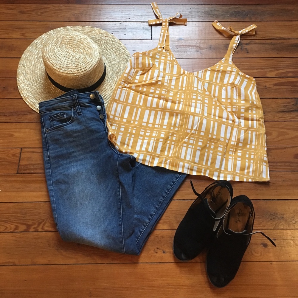 Bow tie yellow tank top— perfect for summer!